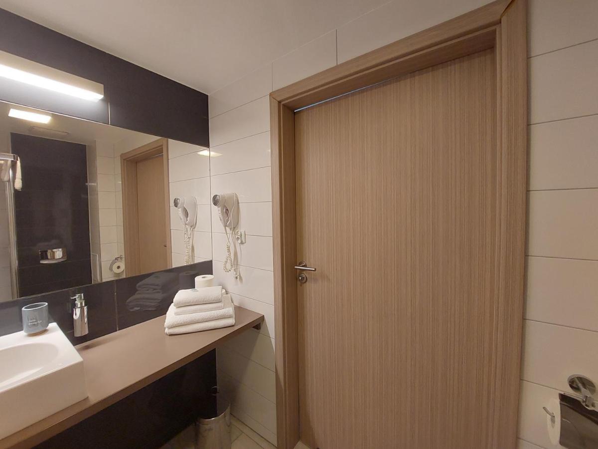 Apartament Sienna Czarna Gora Ischgl 18 外观 照片